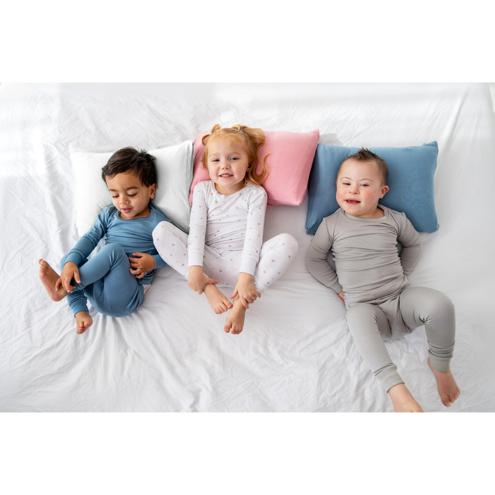 Dreamland Baby mom-owned US business symbolizes care and quality.