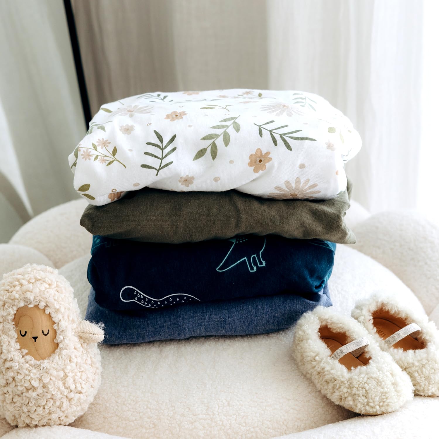 Dreamology sheets are machine washable and tumble dry ready for quick laundry.