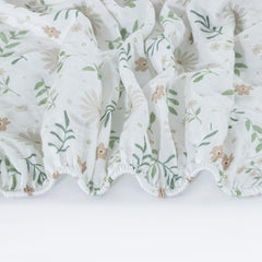 Dreamology muslin crib sheets elastic edge: all-around stretch keeps sheets in place.