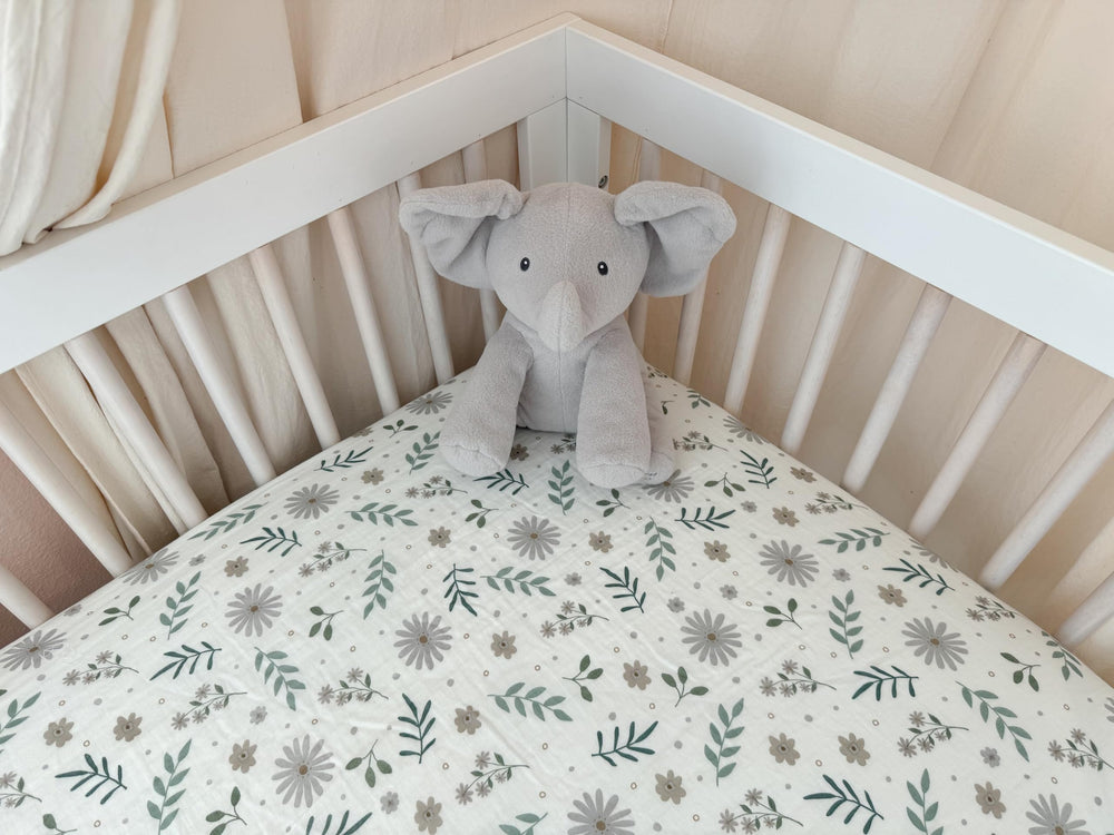 Dreamology muslin crib sheets toddler bed use: sized for secure toddler sleep.