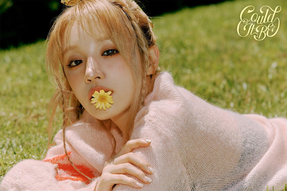 DREAMUS G-IDLE Yuqi YuQ1 booklet pages with tactile textures for collectors