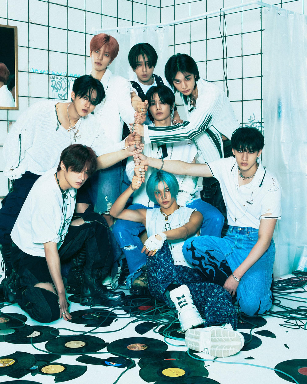 DREAMUS Stray Kids ROCK-STAR tracking information for reliable shipping