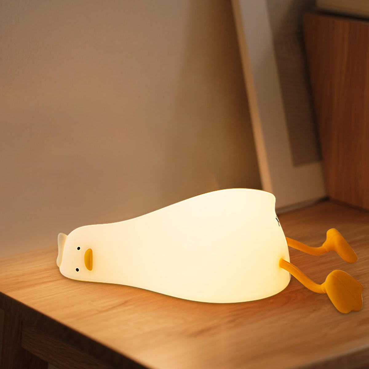 Drecoam Duck Night Light lying-flat design for a warm nursery glow.
