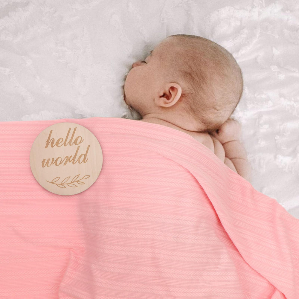 DRESHOW BQUBO photography prop with baby blanket for shoots.