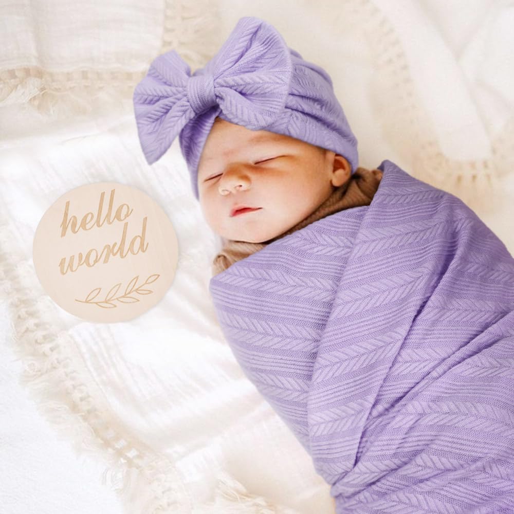 DRESHOW BQUBO baby sleep scene emphasizing snug, womb-like secure feeling.