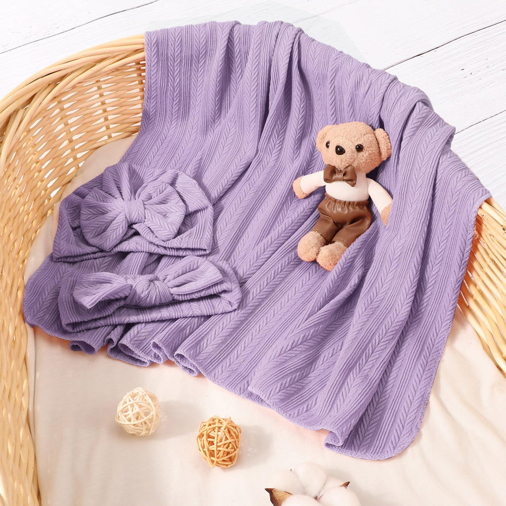 DRESHOW BQUBO large wrap demonstrating easy swaddle and secure holding feature.