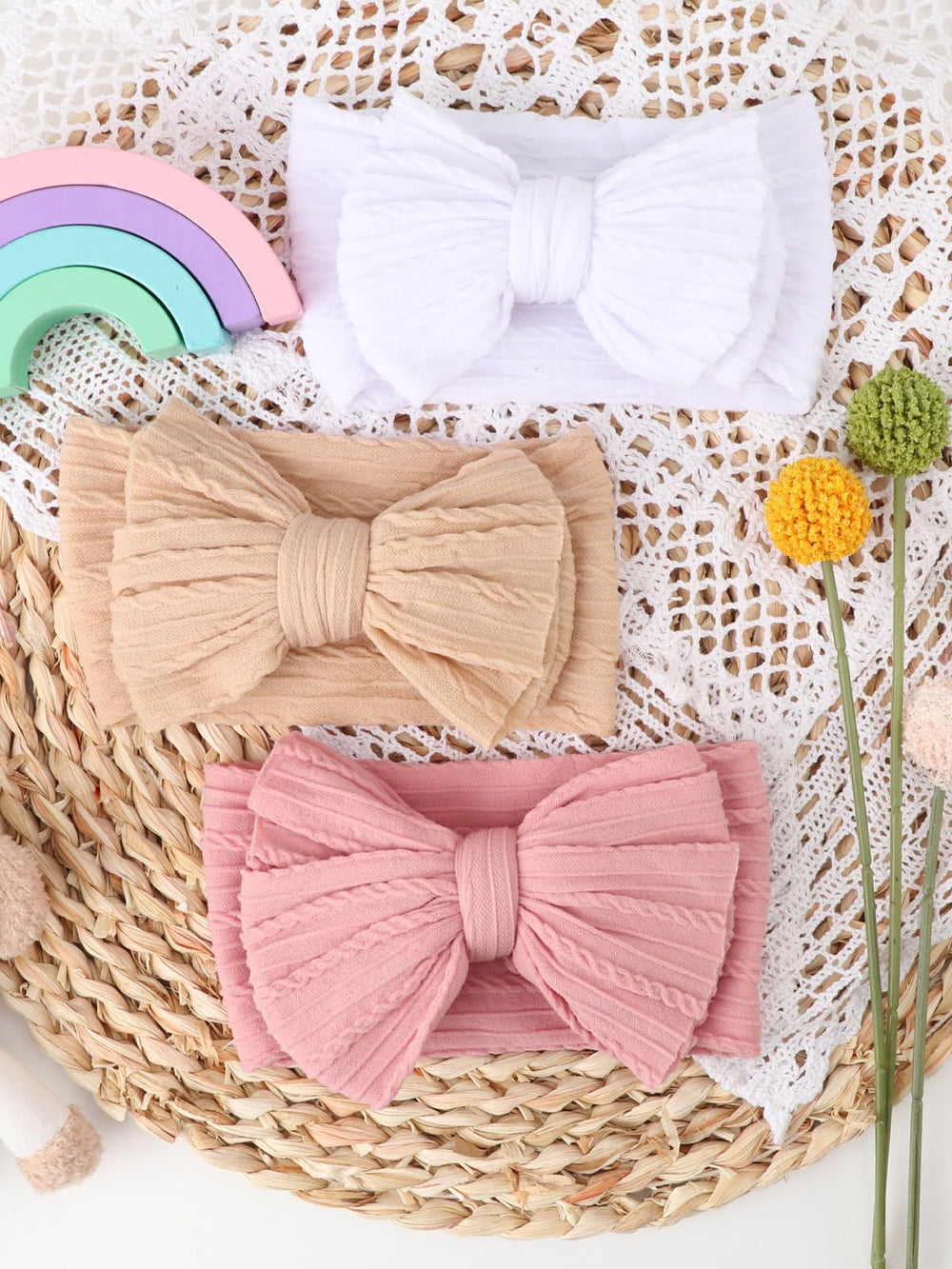 DRESHOW BQUBO newborn-friendly headbands ideal for family photos.