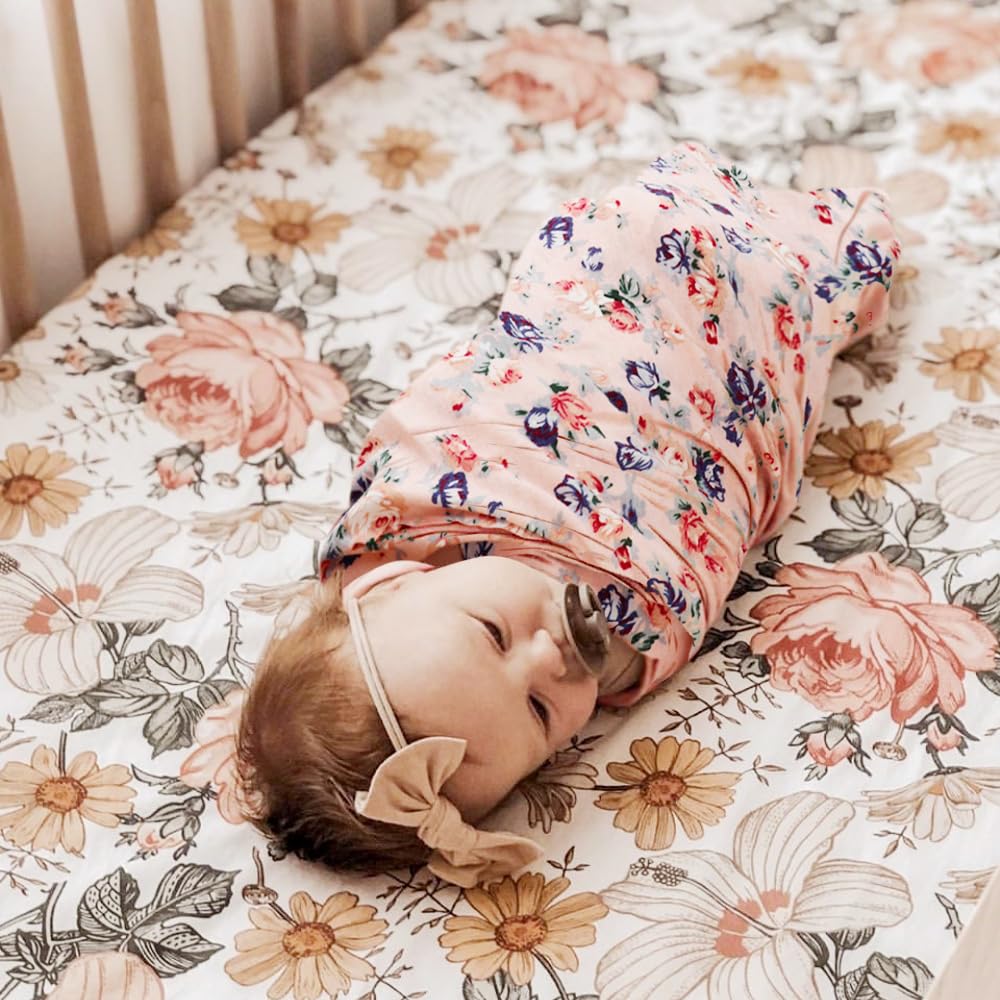 DRESHOW BQUBO nursery photography prop helps create memorable newborn photos.