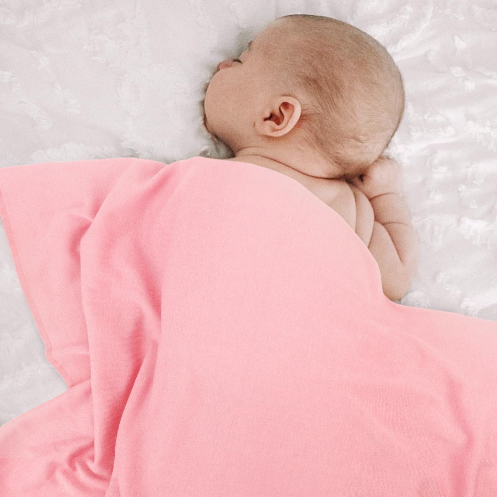 DRESHOW BQUBO sleepsack provides warm cover without harsh fasteners