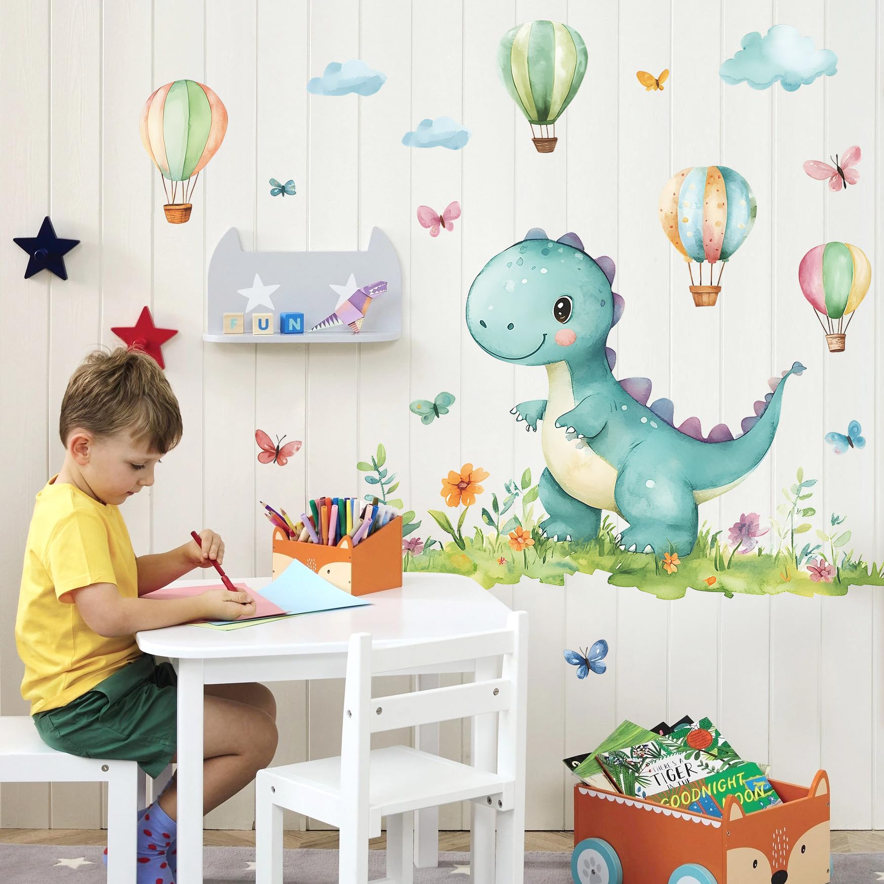 DRWSSR DIY wall decals enable customizable layouts for personal style.