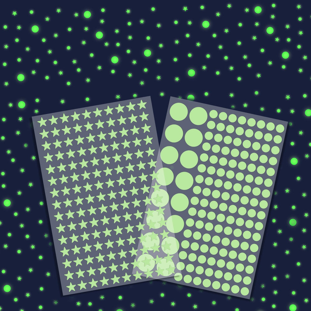 DUOFIRE glow stars and domed dots pack provides soft ceiling illumination for a calming bedtime scene.