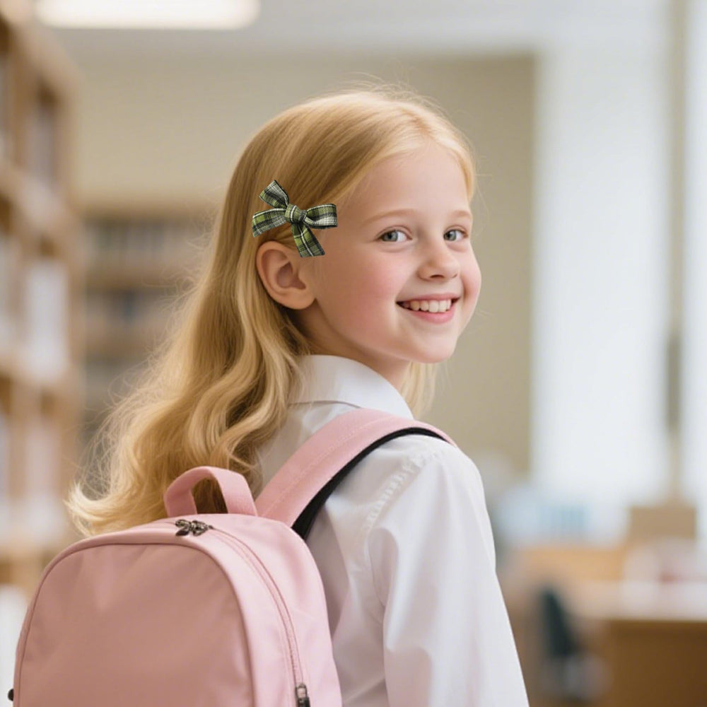 DUOJINSANXI basic hair bows pair well with casual outfits.