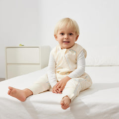 Duomiaomiao 2.5 TOG design with legs supports active toddlers movement.