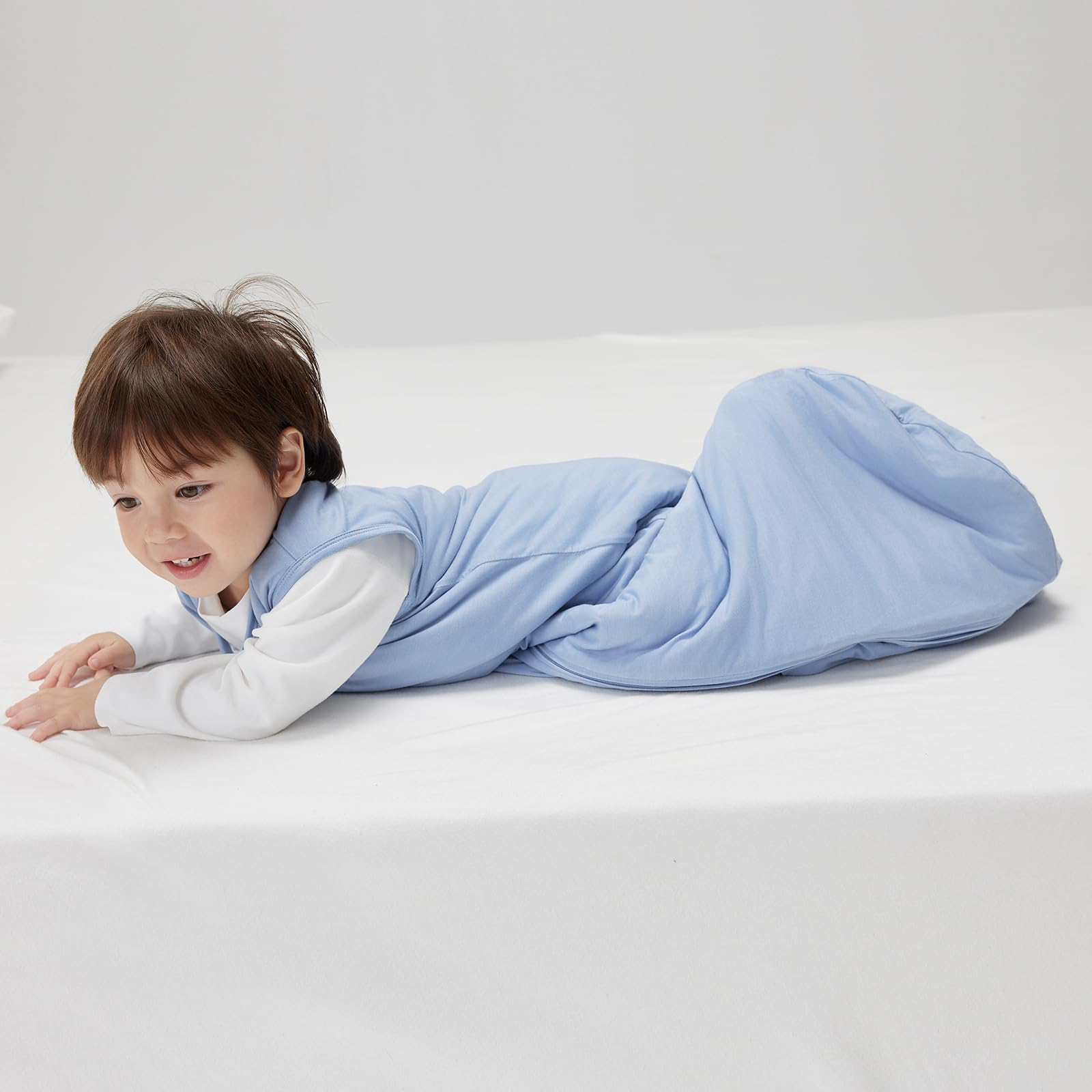 Duomiaomiao 1.0 TOG sleep sack offers year-round comfort.