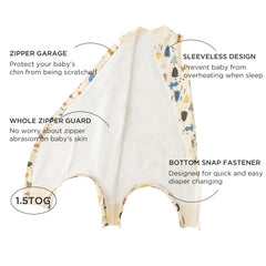 Duomiaomiao sleep sack with feet design allows active movement.