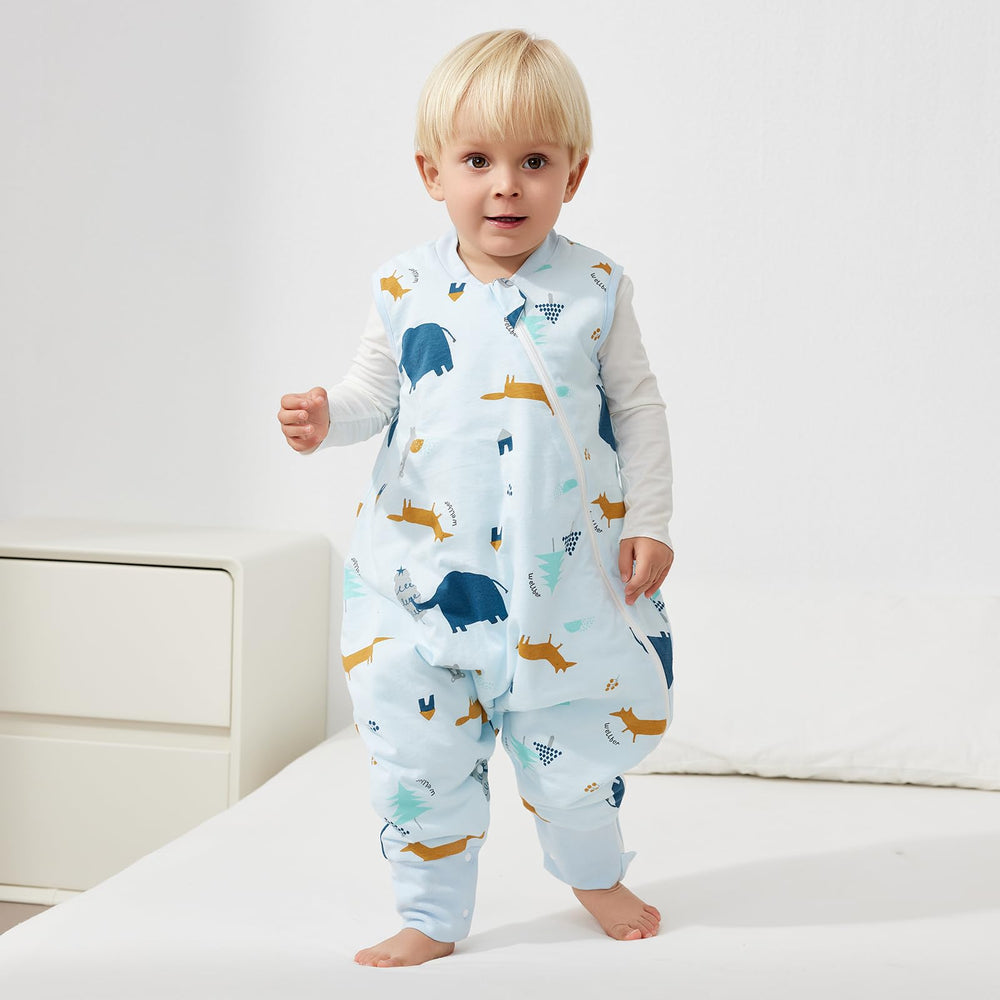 Duomiaomiao two-way zipper allows gentle, flexible dressing and diaper changes.