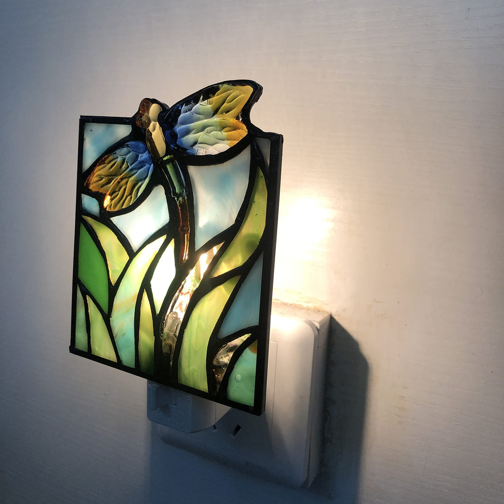 DUONAYU Dragonfly Night Light close-up showing vibrant stained glass detail