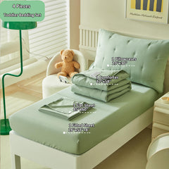 DuShow Green flat sheet close-up highlighting breathable, smooth all-season fabric.