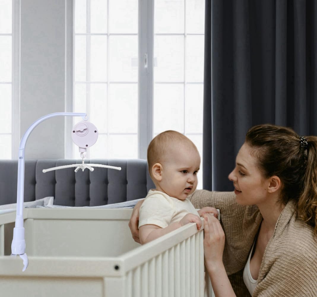 Dwwffer crib-stroller clip-on design demonstrates versatile placement options.