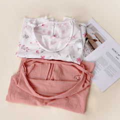 DXGSHSA adjustable nursing cover with side snaps for secure fit and airflow.