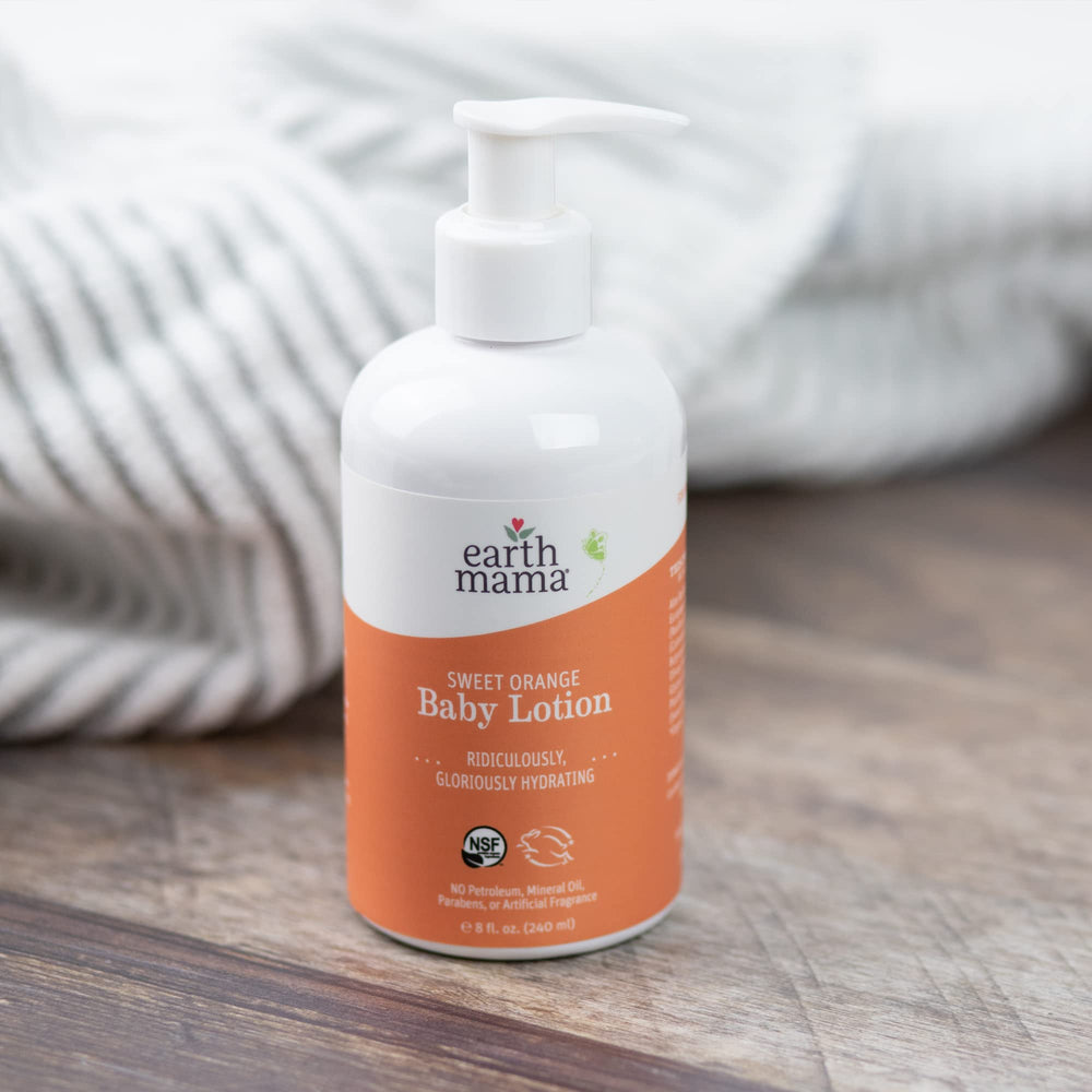 Earth Mama Sweet Orange Baby Lotion vanilla-orange scent provides a light, comforting fragrance.