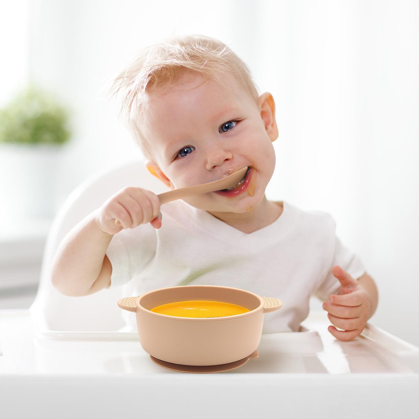 Eascrozn bowls in three colors to simplify self-feeding transitions