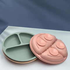 Eascrozn BPA-free silicone plate close-up highlights smooth surface and reliability.