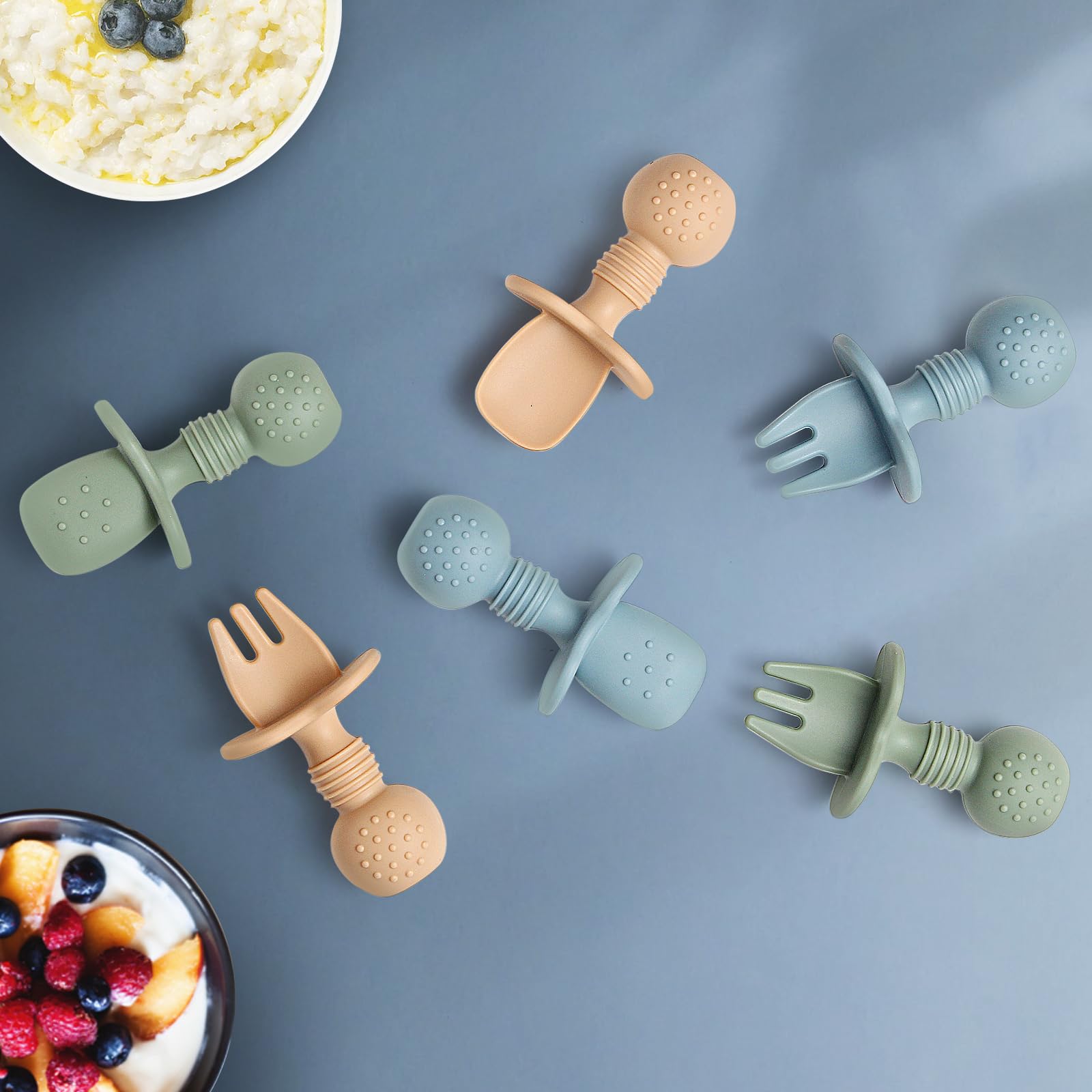 Eascrozn dishwasher-safe and boil-safe spoons for thorough sanitizing.