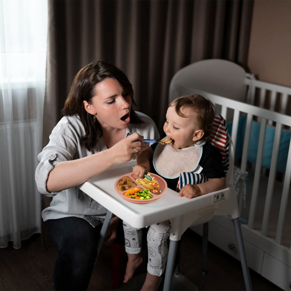 Eascrozn divided compartments design keeps foods separate for easy self-feeding.