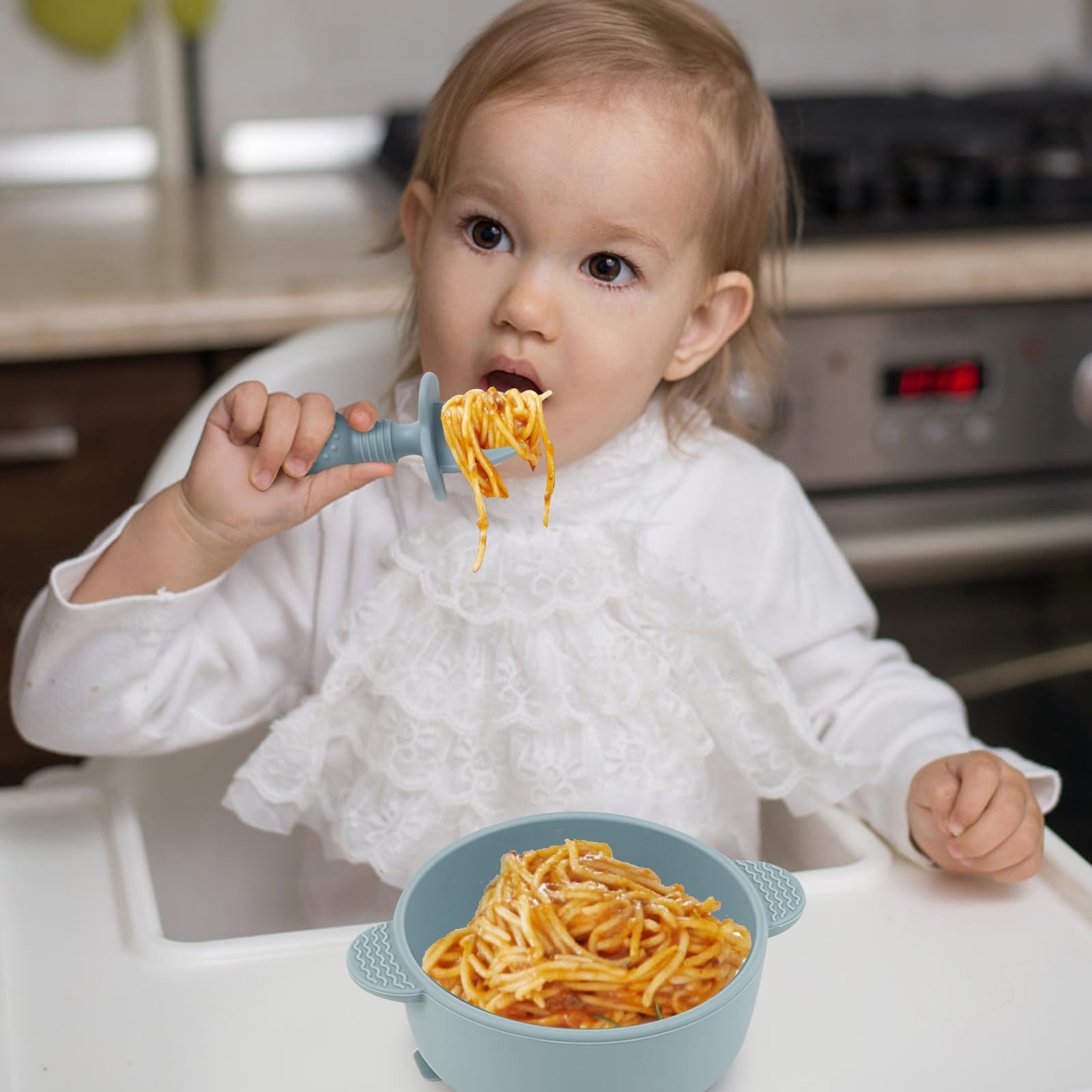 Eascrozn safety barrier design helps prevent deep insertion during feeding.