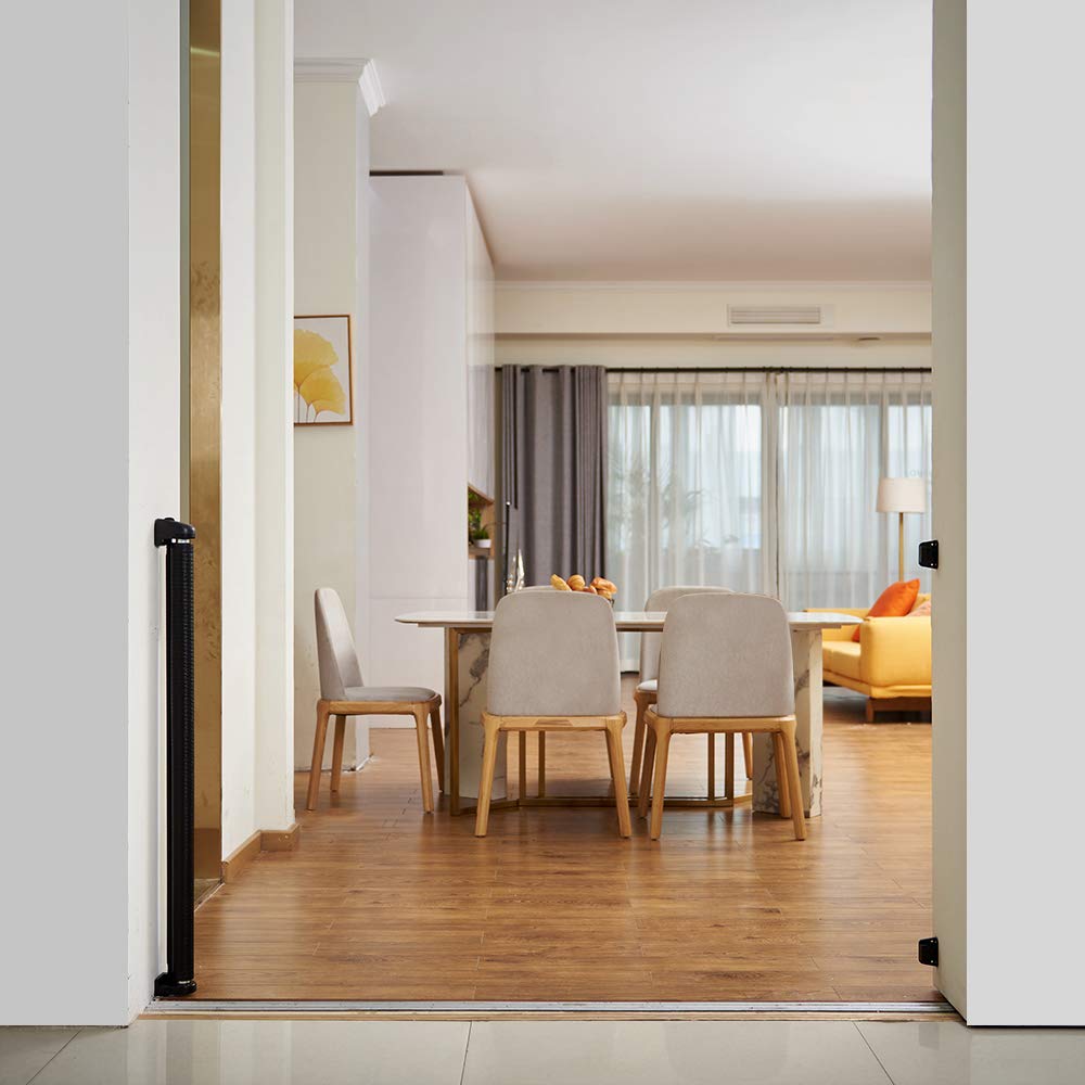 EasyBaby retractable mesh provides clear view and easy storage when not in use.
