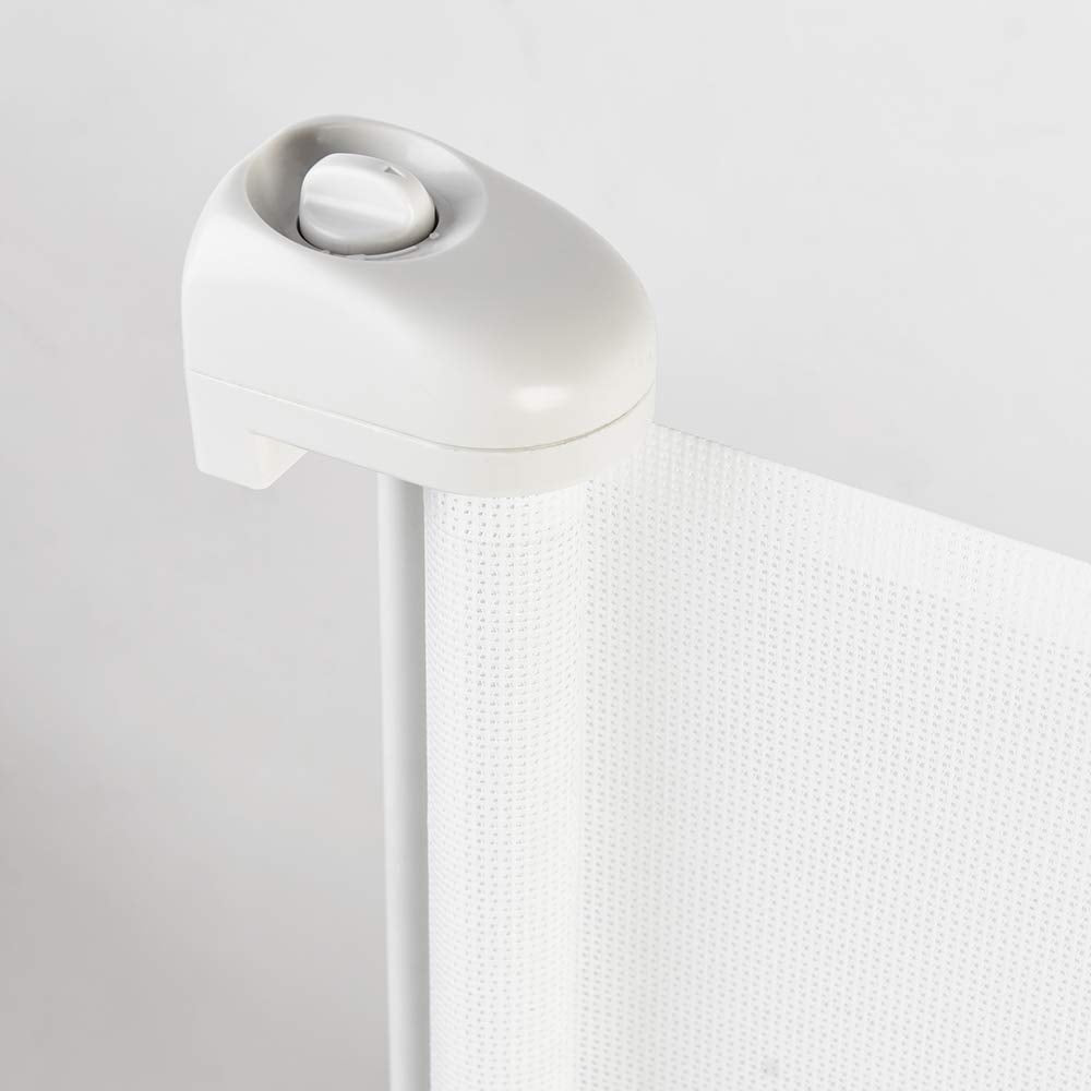EasyBaby retractable gate height of 33 inches shown
