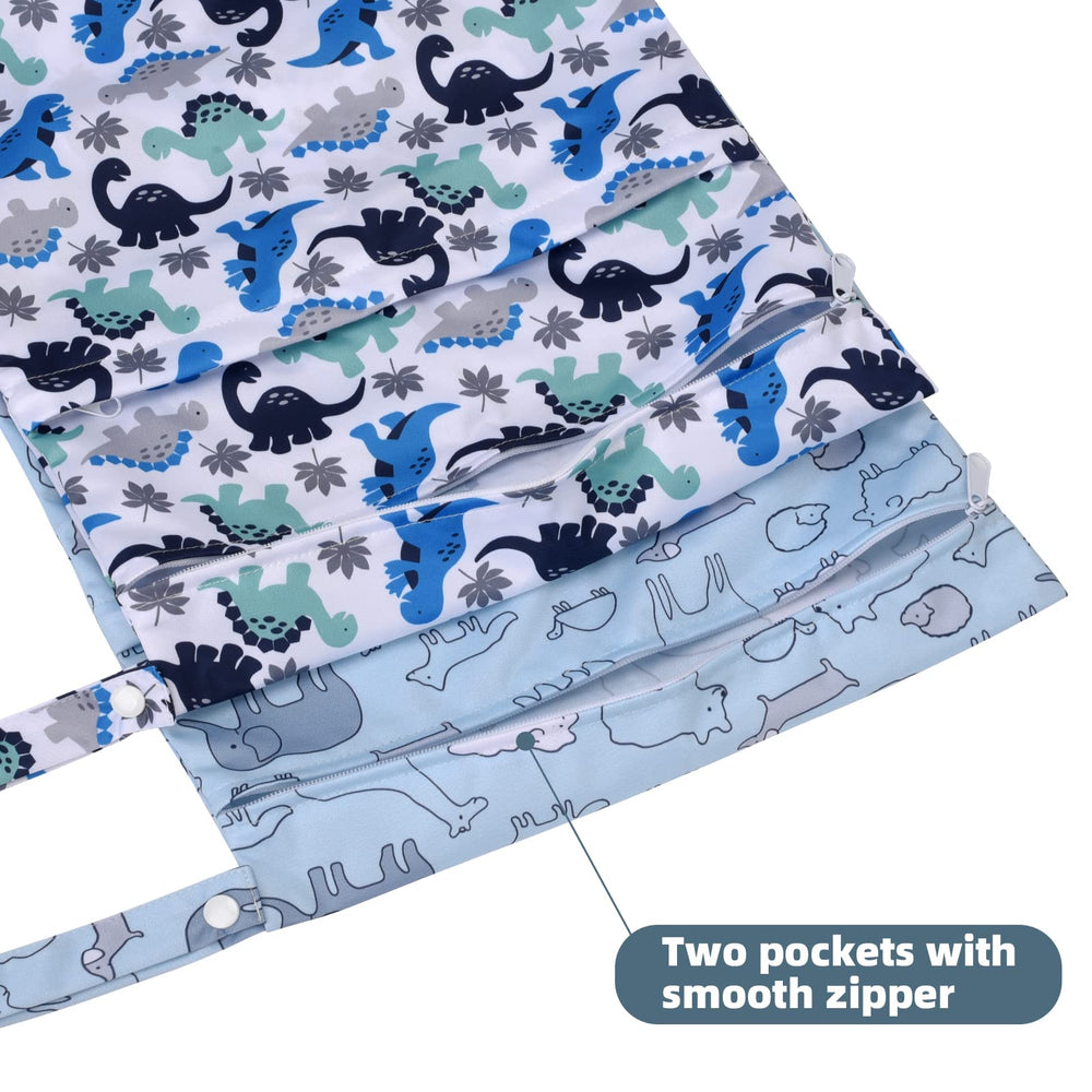 Eaxin two-pocket design keeps wet items separate from dry items during outings.