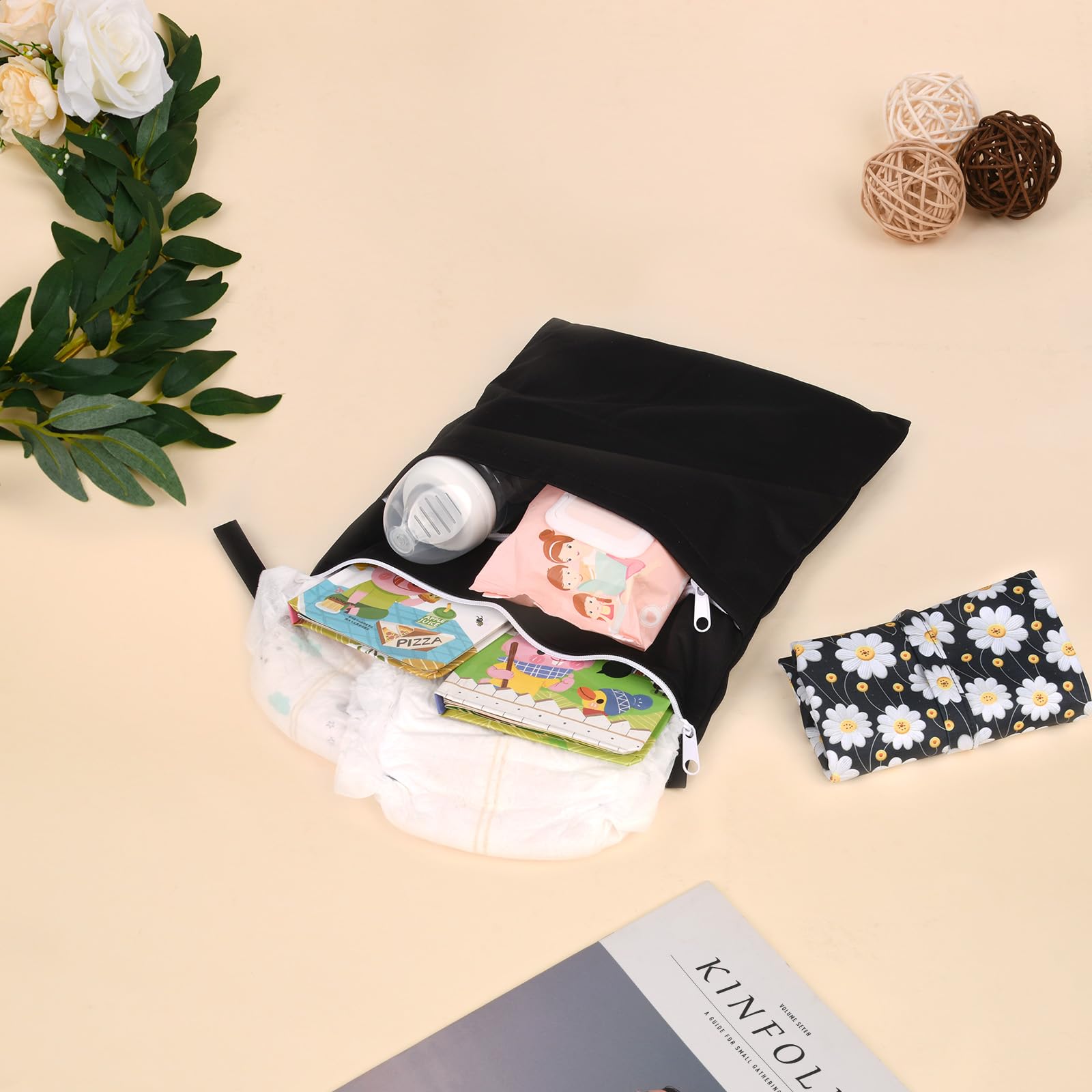 eaxin Wet Dry Bags 2-Pack compact roll-up design fits in luggage or purses.