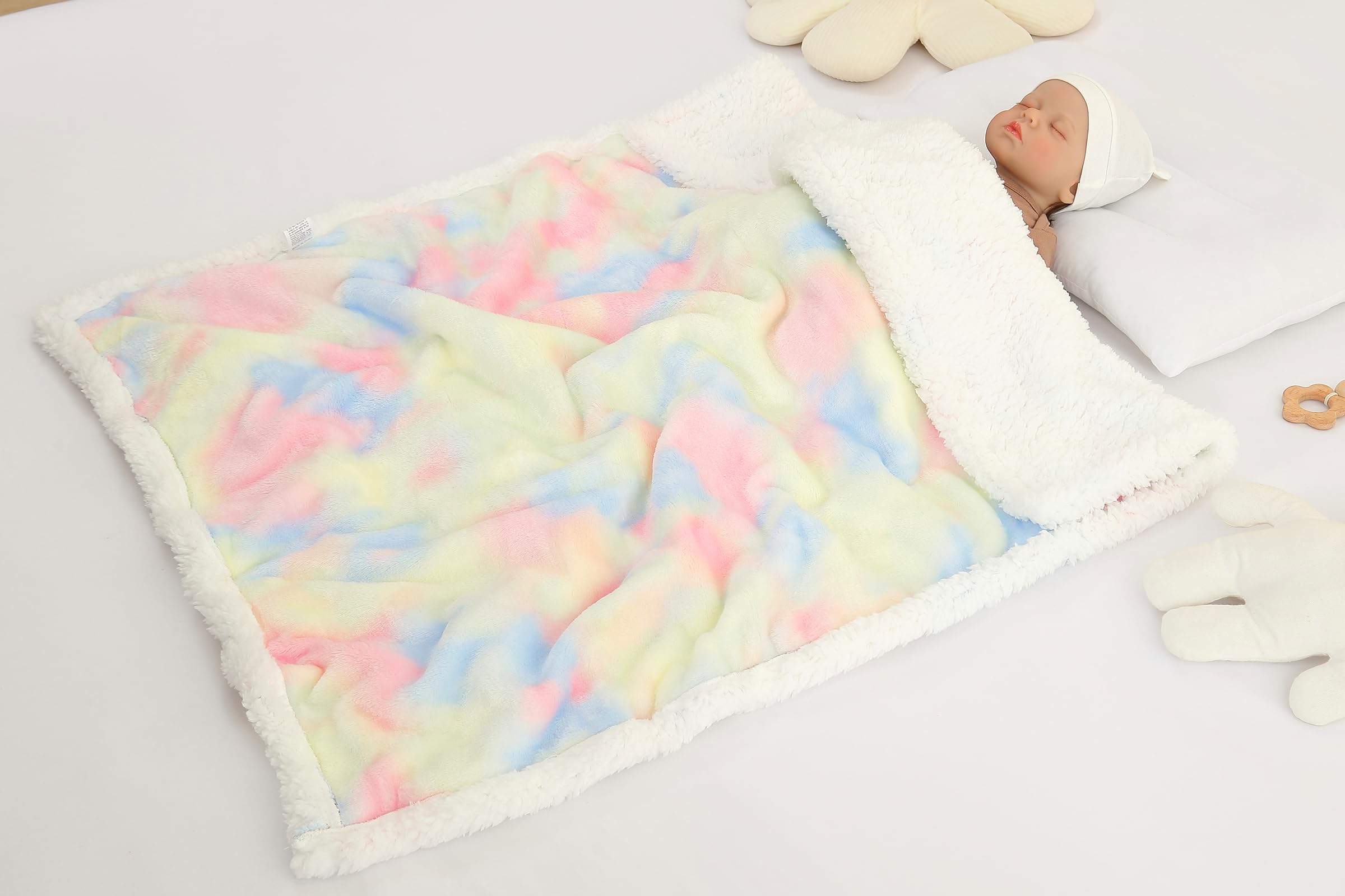 ECHERY fabric closeup shows plush fleece texture and skin-friendly softness