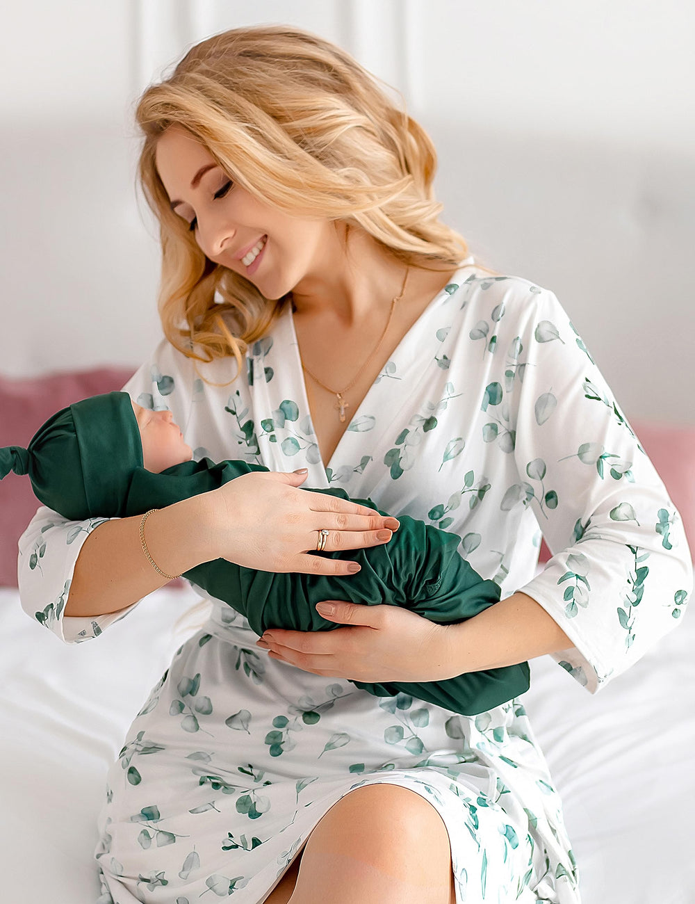 ECO BABY mom socks included for comfortable hospital wear