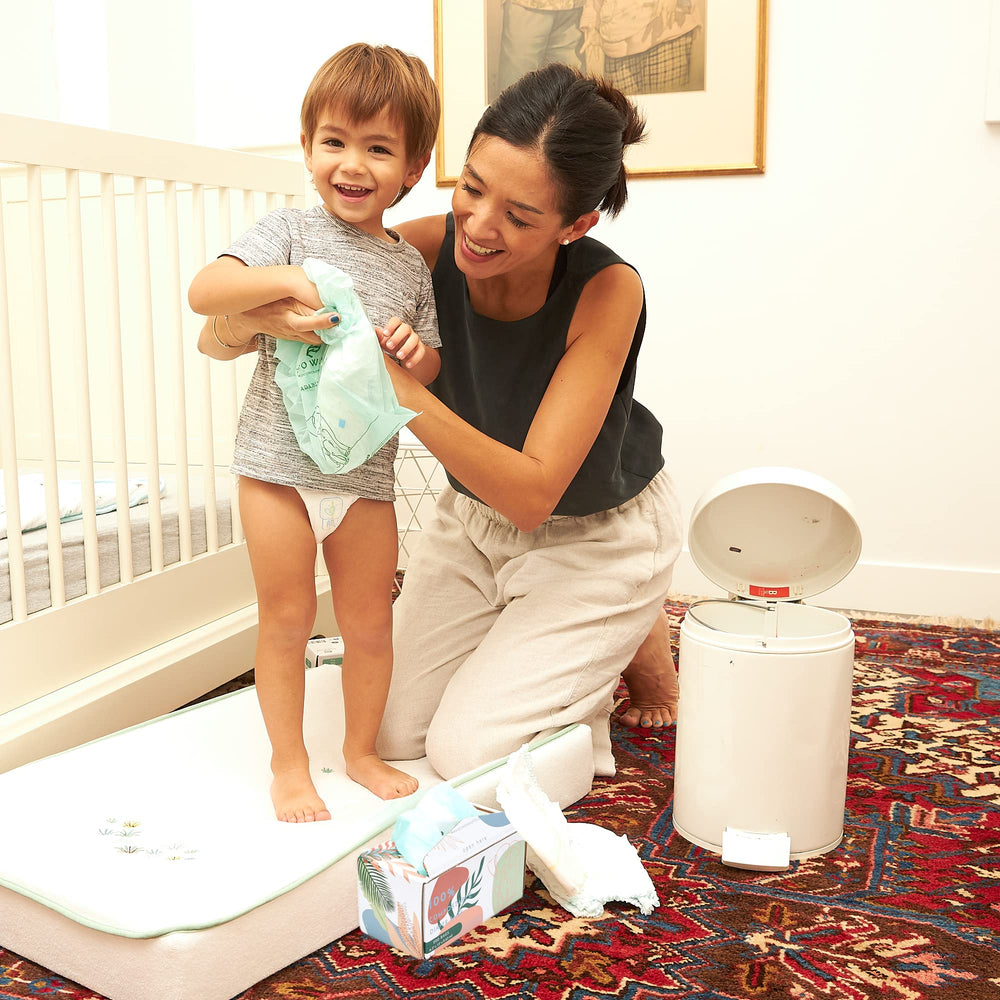 Eco Wave plant-based bin liners reduce plastic waste at home.