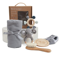 EERKEOD newborn gift box suitcase—gift-ready presentation for baby showers.