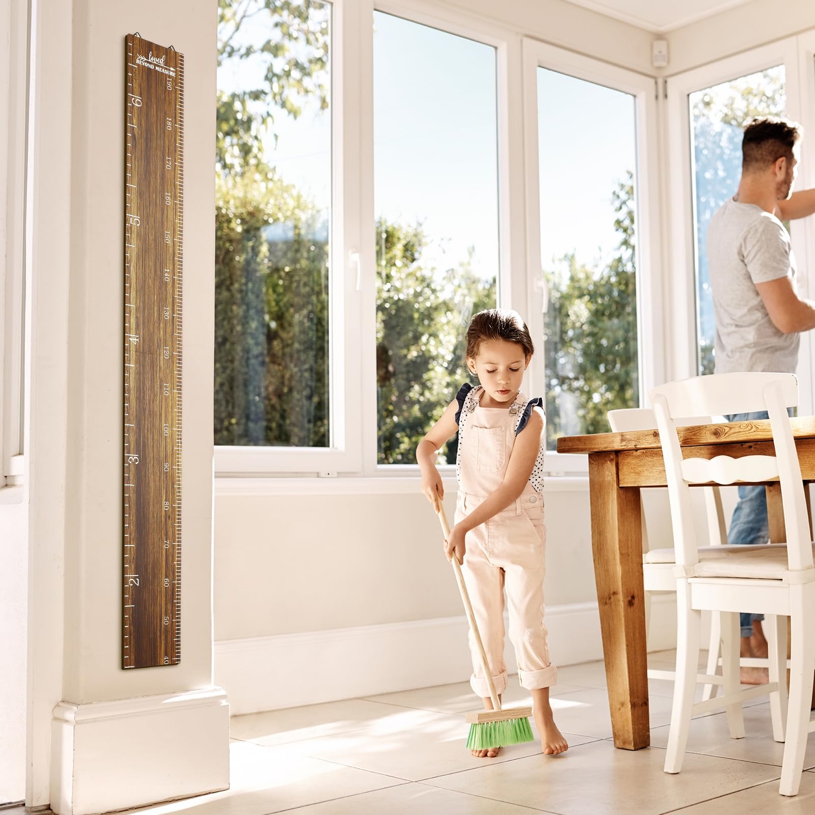 Eersida growth chart includes 22 stickers for personalization.