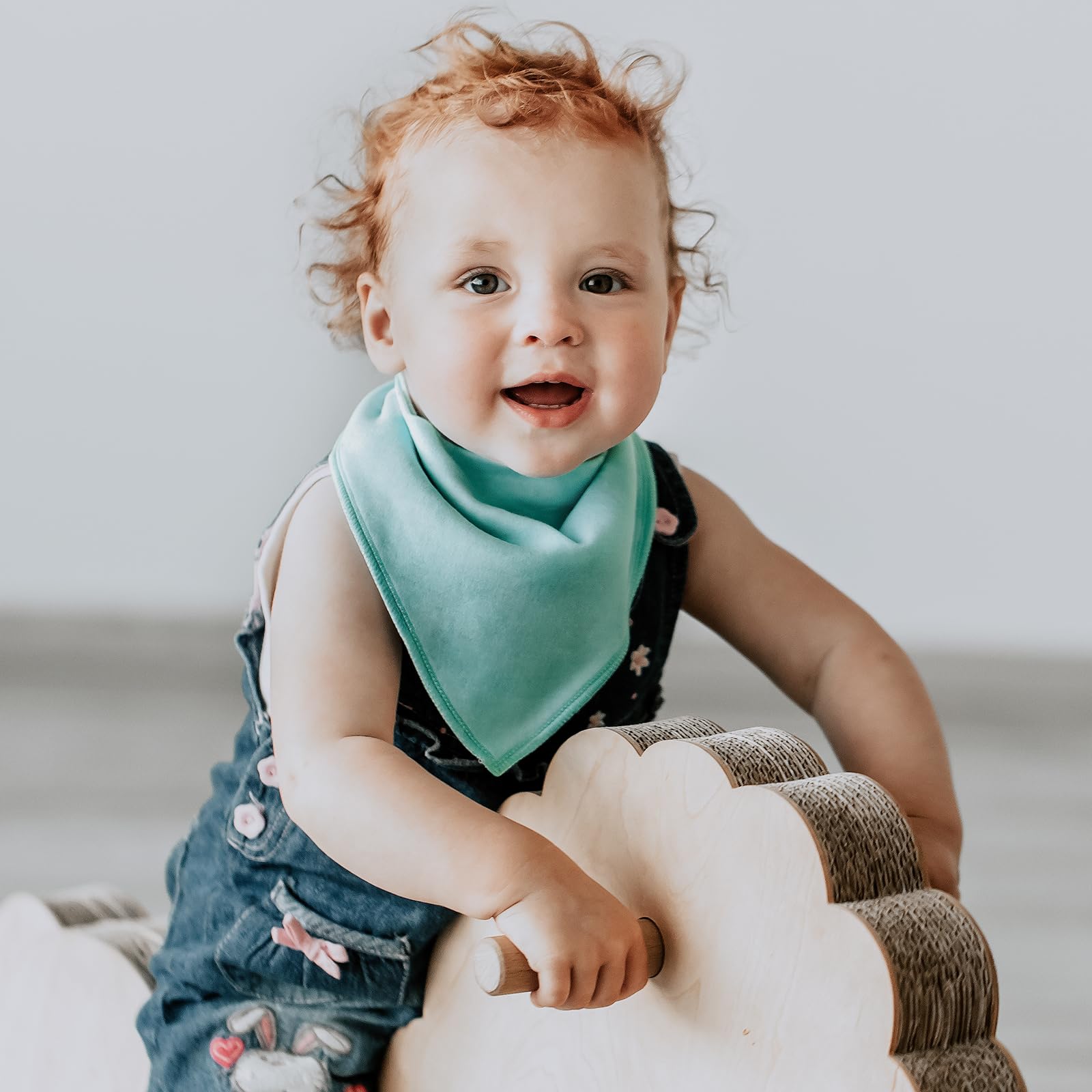 egmao baby bandana bib gift-box presents a ready-to-gift option for new parents.