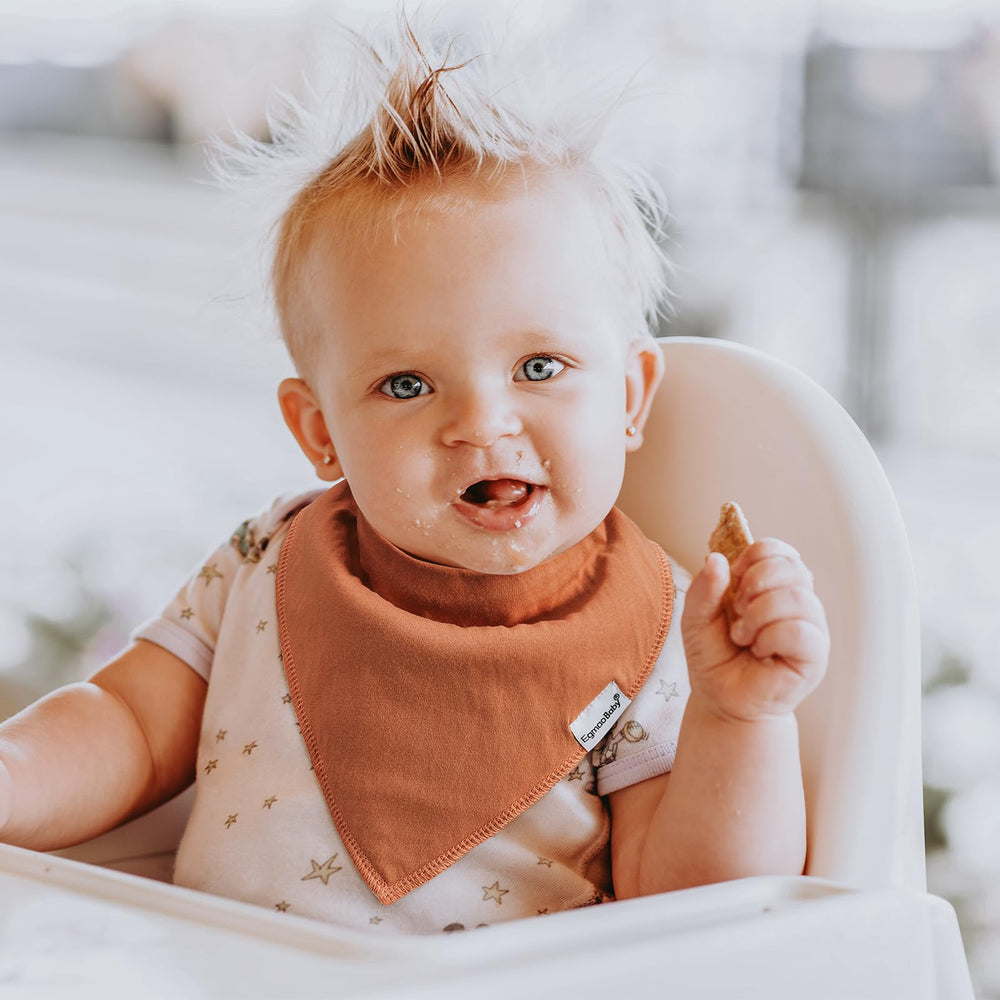 Egmao bibs are machine washable for easy cleaning and quick drying.