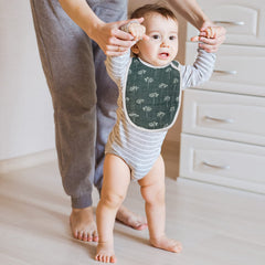 egmao baby snap muslin bibs Animal Jungle triple-layer fabric keeps skin dry during teething.