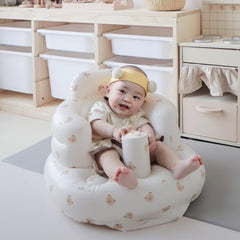 EKEPE Bear Head seat showing suction cups securing stability on a smooth surface for safer setup