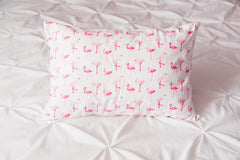 Ella & Max envelope-style toddler pillowcase keeps pillow tidy and secure.