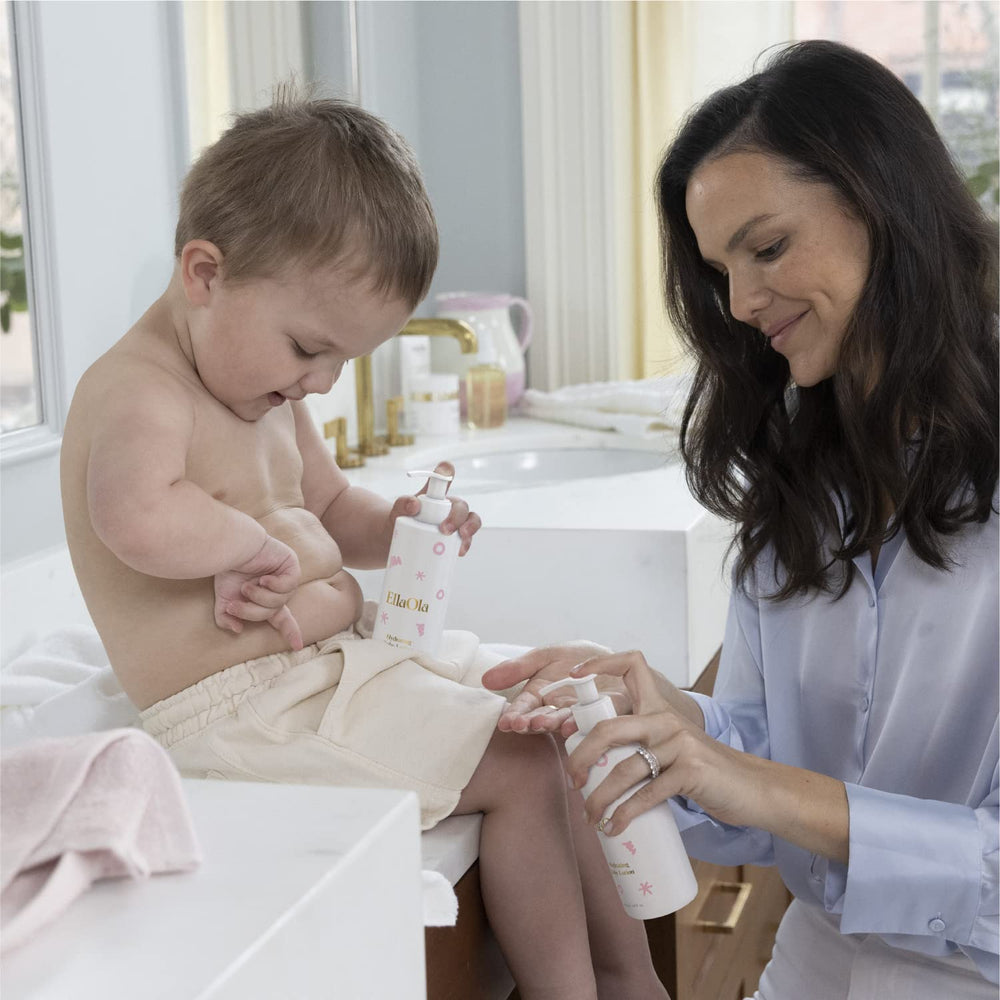 ELLAOLA fragrance-free packaging photo emphasizes gentle care for newborns.