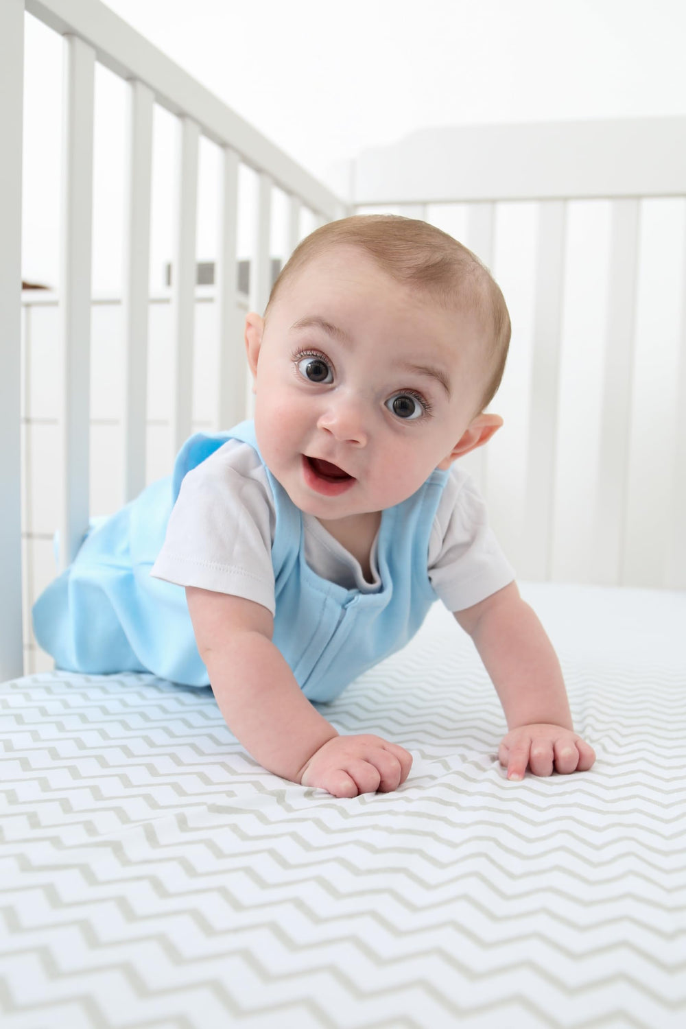 Ely's & Co machine-washable sheets simplify nursery laundry during busy weeks.
