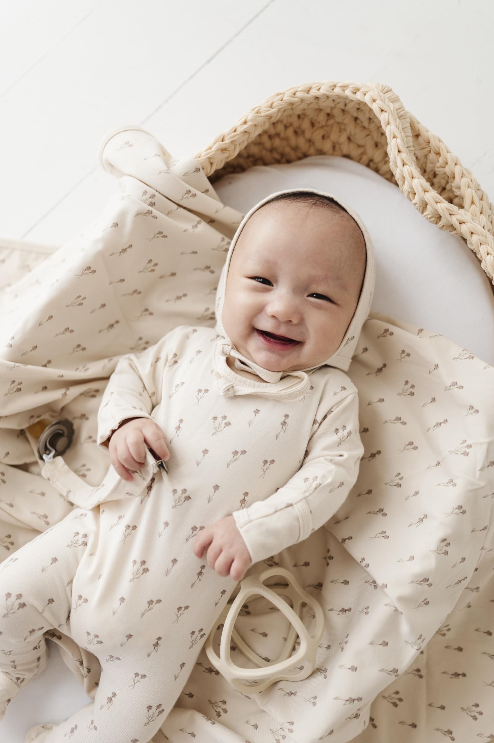 Ely's & Co. muslin swaddle 3-pack bluebell floral close-up highlights pattern and softness