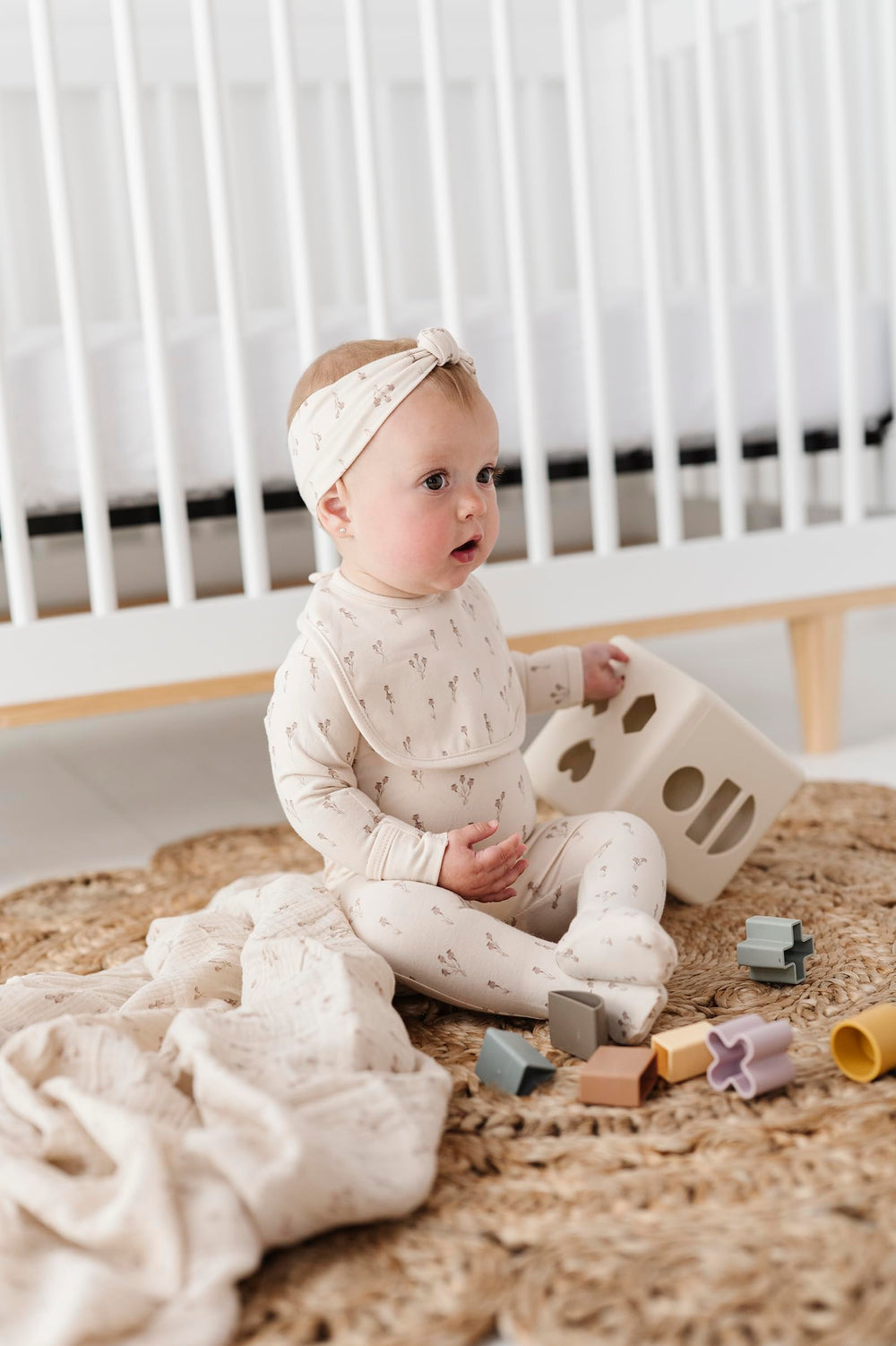 Ely's & Co. muslin swaddle 3-pack head-to-toe coverage demonstration