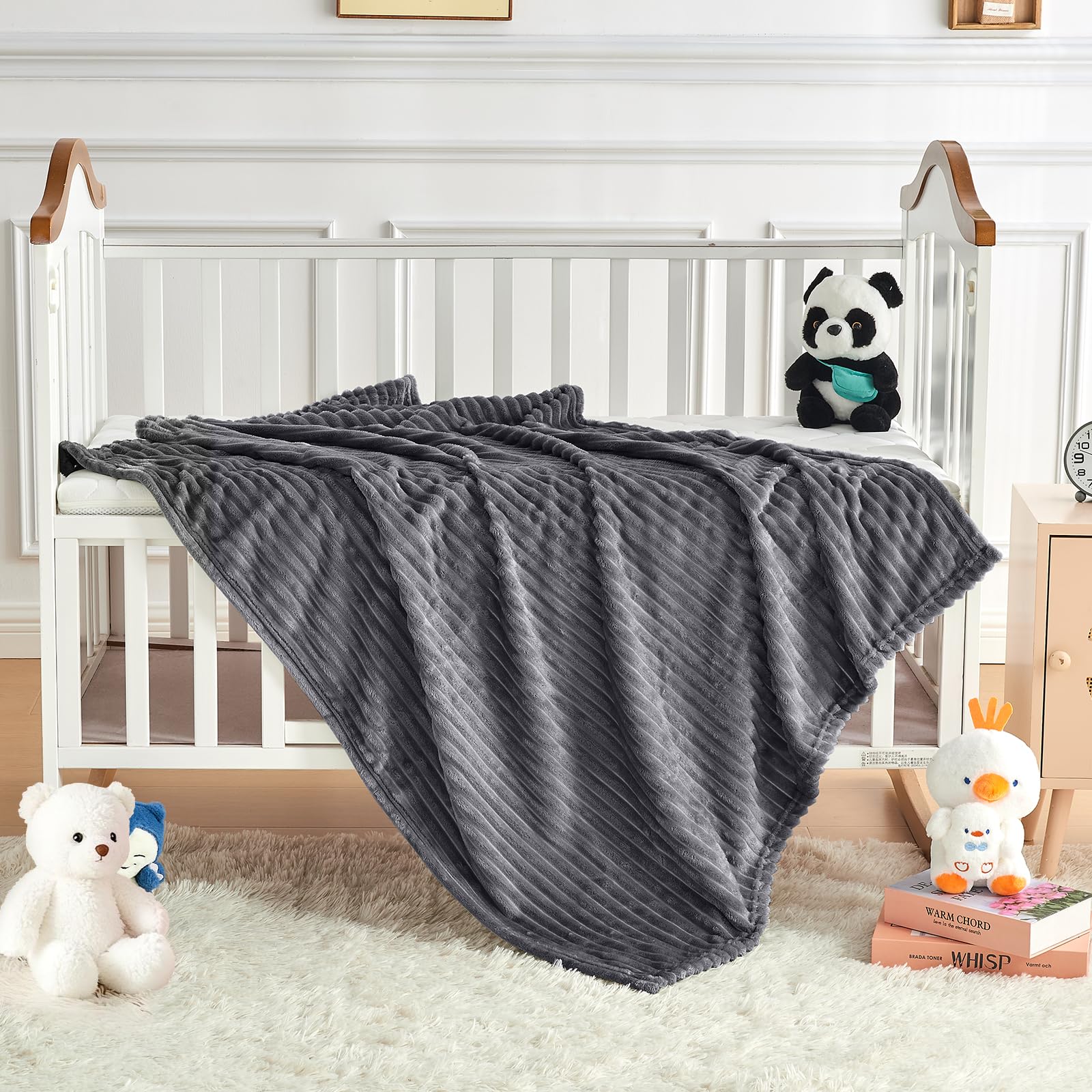 Eonkasp lightweight warmth microfiber blanket for year-round comfort