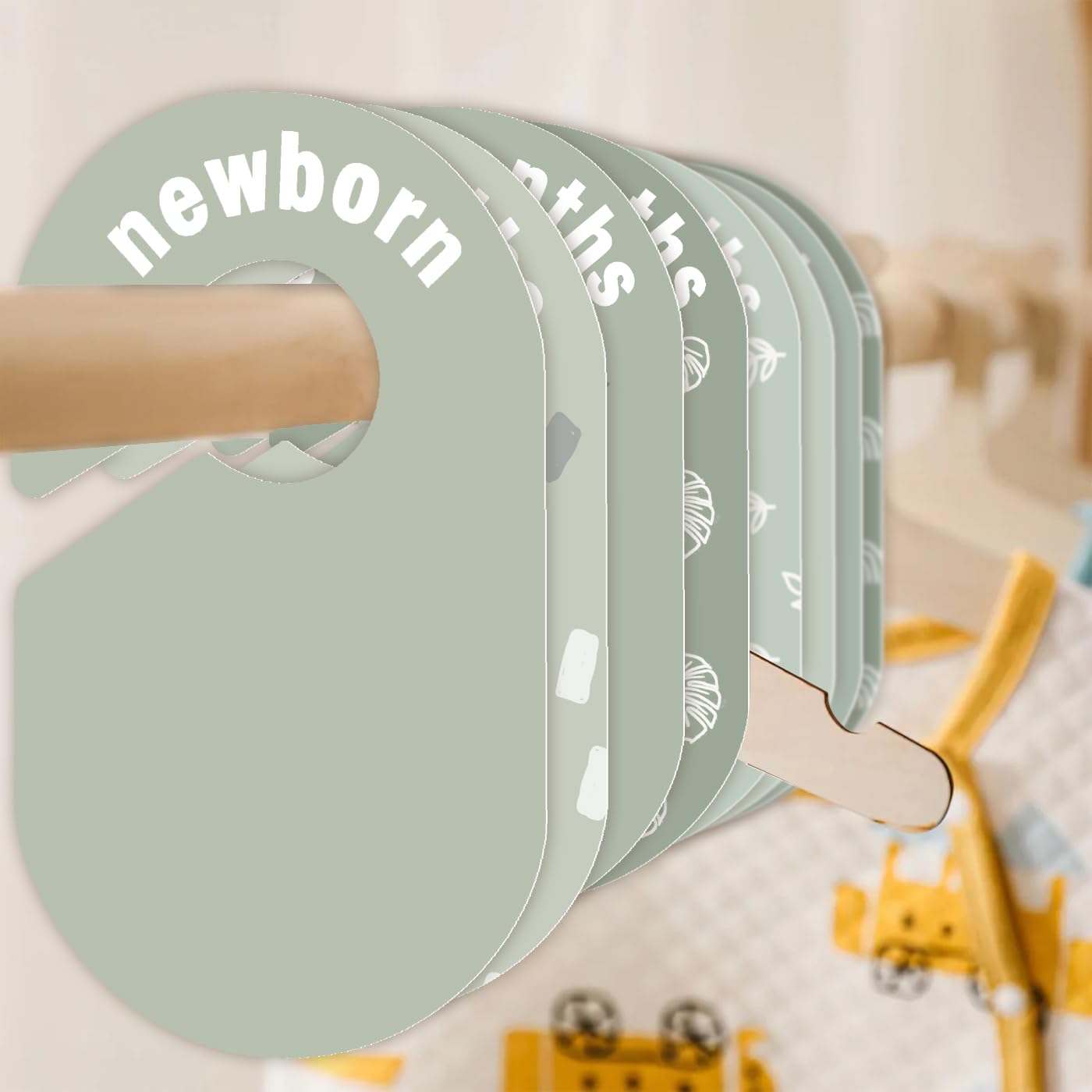 eoscasely divider set fits most standard closet rods for easy installation.